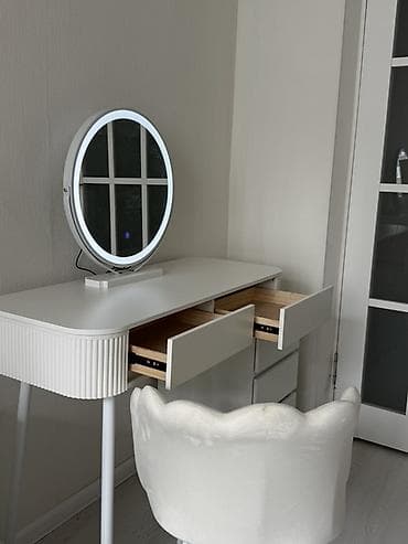 bed table: Туалетный столик, Новый, Со шкафом, цвет - Белый, Дерево — 2