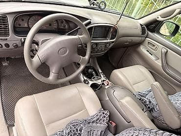 Toyota Sequoia: 2001 г., 4.7 л, Газ, Внедорожник — 10