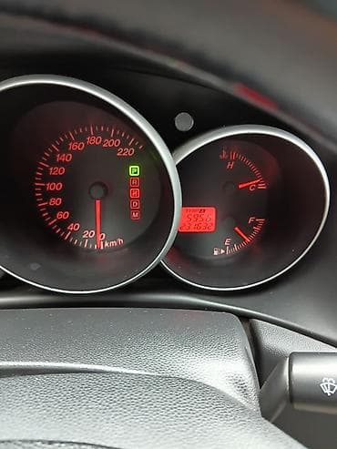 бев 3: Mazda 3: 2003 г., 1.6 л, Автомат, Бензин, Хэтчбэк — 8