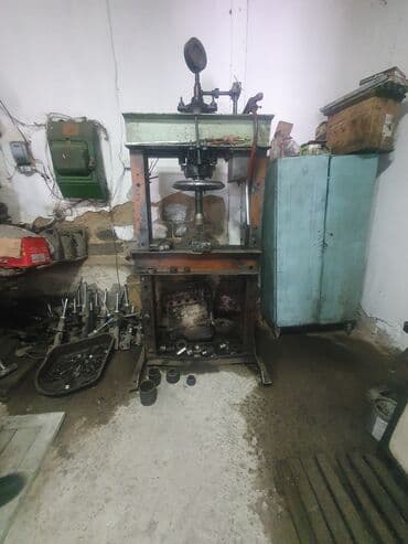 куплю газабетоные оборудование для производства газаблока: Гидравлический пресс для штамповки деталей из металла,для холодного и — 2