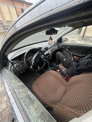 форт фокс хежбек: Ford Focus: 2002 г., Хэтчбэк — 5