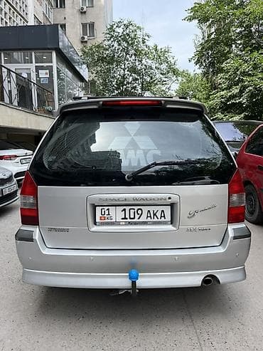 prius plus: Mitsubishi Space Wagon: 2001 г., 2 л, Механика, Бензин, Минивэн — 4