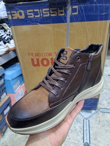 ecco 42: Тёплые обуви💨💨💨
зимние/Тёплые 
Размер 39.40.41.42.43.44 — 8