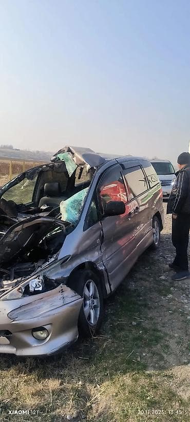 битий афто: Toyota Estima: 2003 г., 2.4 л, Автомат, Бензин, Минивэн — 3