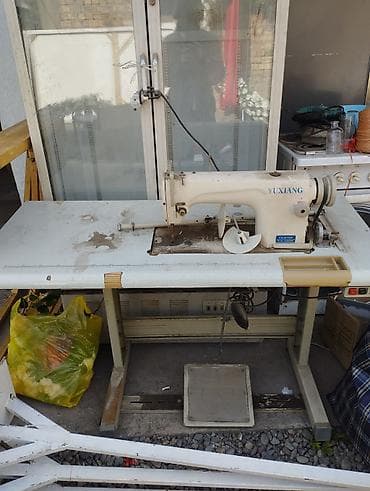 Промышленная швейная машина YUXIANG YX-8700 с рабочим столом