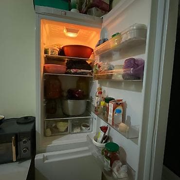 куплю бутыли: Холодильник Indesit, Двухкамерный — 3