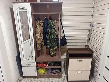 Гарнитур для прихожей, Зеркало, ДСП, цвет - Коричневый at lalafo.kg Гарнитур для прихожей, Зеркало, ДСП, цвет - Коричневый