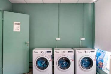 найти работу с проживанием: Вакансии на складах (вахтовый метод) Открыты позиции: - Комплектовщик — 1