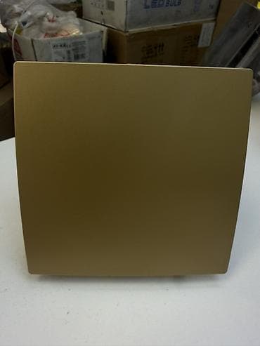 cpu cooler: Вытяжной вентилятор с декоративной золотистой панелью - Тип: осевой — 1
