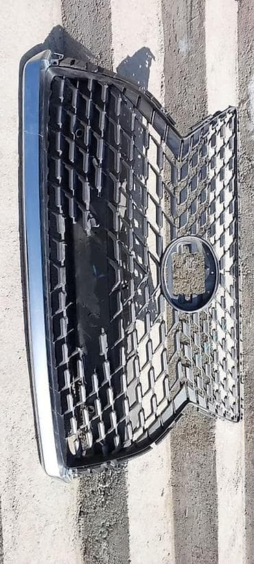 решетка lexus: Решетка радиатора Lexus — 1