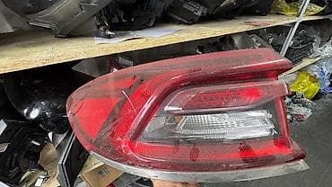 Задний фонарь (правый) для легкового автомобиля. - Тип