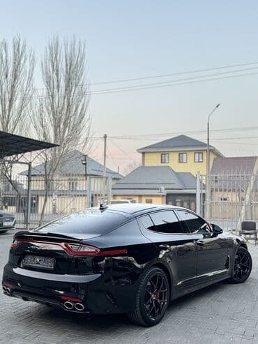 срочно продаю в связи с переездом: Kia : 2017 г., 2 л, Автомат, Бензин, Седан — 5