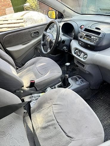 terrano 2: Nissan Almera Tino: 2003 г., Механика, Хэтчбэк — 4