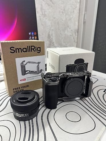 Sony ZV‑E10 II с аксессуарами Комплектация на фото: - Камера Sony at lalafo.kg Sony ZV‑E10 II с аксессуарами Комплектация на фото: - Камера Sony