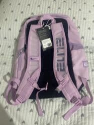 у настоящей женщины должна быть сумка из италии: Рюкзак Nike Elite Подходит для школы, спорта, поездок и ежедневного — 1