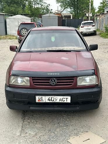 Унаа сатуу: Volkswagen Vento: 1993 г., 1.8 л, Кол менен иштөөчү, Бензин, Седан — 6
