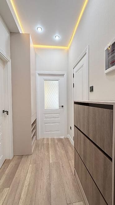 1: 1 комната, 40 м², БГУ 8 этаж — 10