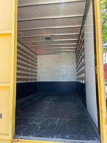 220 кузов: Грузовой фургон Mercedes-Benz Sprinter 413 CDI - Тип: бортовой фургон — 6