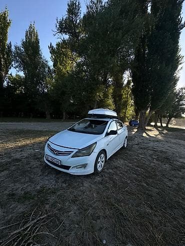 Унаа: Hyundai Solaris: 2014 г., 1.6 л, Кол менен иштөөчү, Бензин, Седан — 4