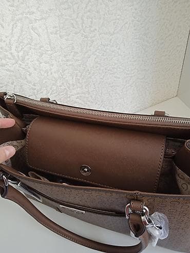 Сумкалар: Сумка Guess, оригинал из Америки. Вместительная, большой размер, много — 4