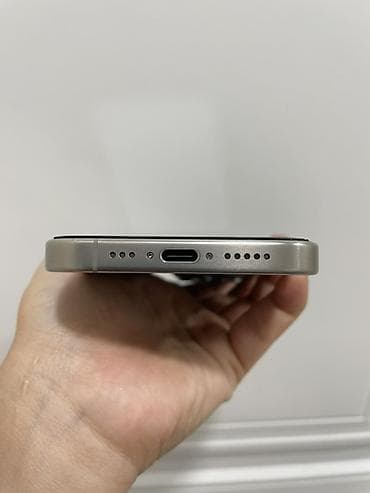 iphon 17: IPhone 15 Pro Max, Natural Titanium, Кабель — 4
