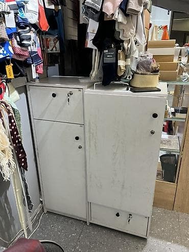 стеклянный: Продается торговое оборудование для аксессуаров и головных уборов — 2