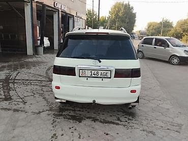 2000: Toyota Ipsum: 2000 г., 2.2 л, Механика, Дизель, Минивэн — 3