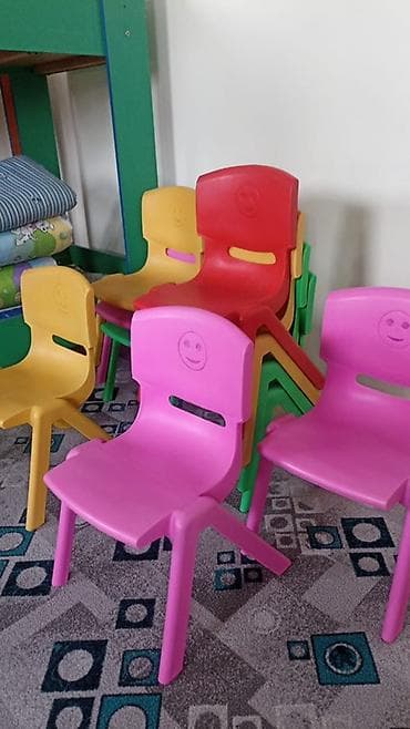 старые сундуки: Дет кроват 10 шт. Оптовая: 3.500.сом. Шкаф 2 шт. Столы 4 шт. Стулу 20 — 1