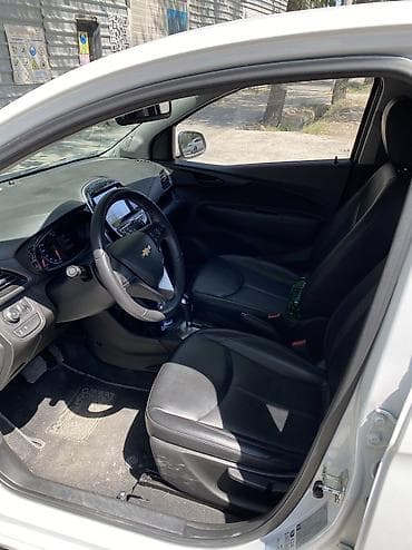 smart plus: Chevrolet Spark: 2017 г., 1 л, Автомат, Бензин, Хэтчбэк — 5