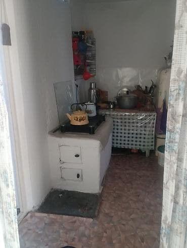 Продажа домов: Уй сатылат Мурас-Ордо жаны конушунан 3 ком, участок 4 соток, суу, свет — 3