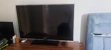 Телевизор Samsung с плоским экраномLE 40D 550., Черная панель с тонкой