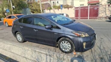 домкрат для машины цена: Toyota Prius: 2013 г., 1.8 л, Вариатор, Гибрид, Хетчбек — 8