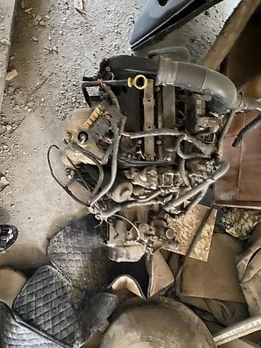 сальники клапанов: Бензиновый мотор Suzuki 2003 г., 1 л, Б/у, Оригинал, Япония — 2