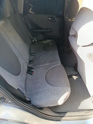 Продажа авто: Honda Fit: 2003 г., Автомат, Хэтчбэк — 5