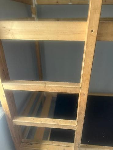 детский двухярусный кровать: Двухъярусная детская кровать, Б/у, Натуральное дерево, цвет - Золотой — 2