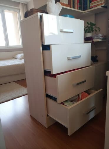 реставрация мягкой мебели на дому: Ремонт мебели любой сложности: комоды,тумбы,шкафы,кровать, весь — 1