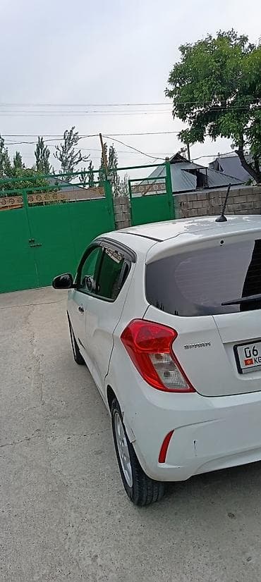 e2 byd: Chevrolet Spark: 2016 г., 1 л, Автомат, Бензин, Хэтчбэк — 5