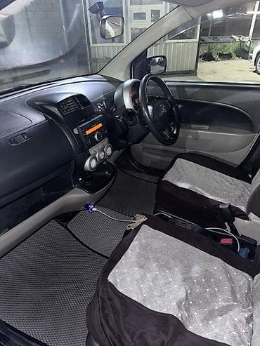 кара погрушик: Toyota Passo: 2004 г., Хэтчбэк — 7