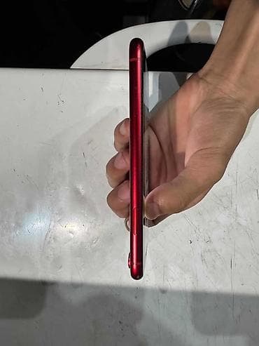 iphone red: IPhone Xr, Б/у, 128 ГБ, Красный — 4
