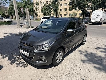 Chevrolet Spark: 2017 г., 1 л, Автомат, Бензин, Хэтчбэк