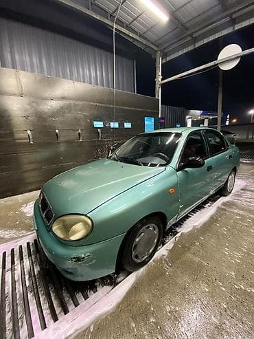 Daewoo Lanos: 1996 г., 1.5 л, Механика, Бензин, Седан