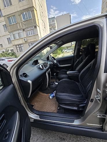 мереке авто: Toyota Ist: 2003 г., 1.5 л, Автомат, Бензин, Хетчбек — 6