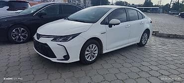 Toyota Corolla: 2021 г., 1.8 л, Вариатор, Гибрид, Седан