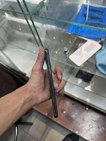 йфон 11: IPhone 11 Pro, Space Gray, 81 % — 4
