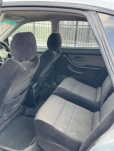 Subaru: Subaru Legacy: 2002 г., Седан — 6