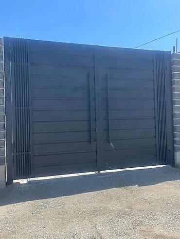 Распашные ворота: Металлические распашные ворота современного дизайна - Материал: сталь — 1