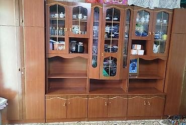 Секционная стенка для гостиной из ламинированной ДСП под дерево. - lalafo.kg да Секционная стенка для гостиной из ламинированной ДСП под дерево. -