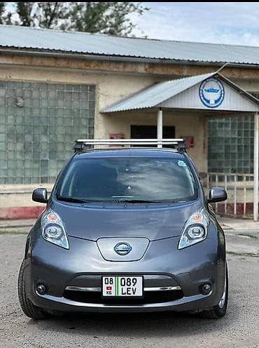 ниссан leaf: Nissan Leaf: 2015 г., Автомат, Электромобиль, Хэтчбэк — 3