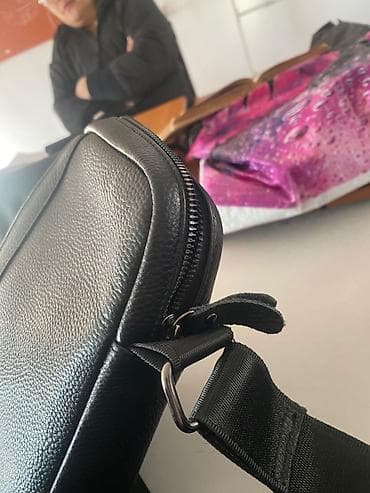 рюкзак через плечо: Сумка через плечо, компактная, черная состояниеси жакшы 1000 сом - — 7