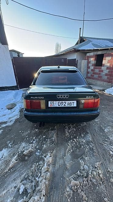 Audi 100: 1992 г., 2.6 л, Механика, Бензин, Седан